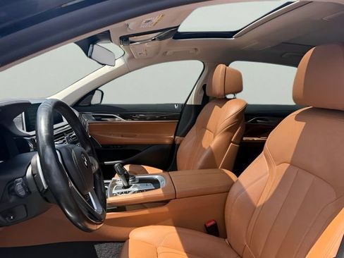 Used 2021 BMW 740i xDrive AWD/4WD image 17