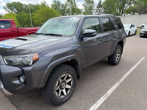 Used 2017 Toyota 4Runner TRD Off-Road Premium AWD/4WD image 11