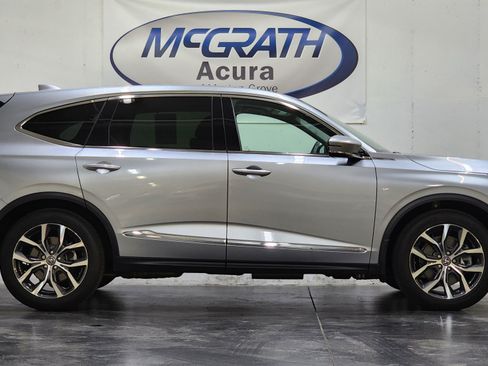 Used 2024 Acura MDX w/ Technology Package AWD/4WD image 3
