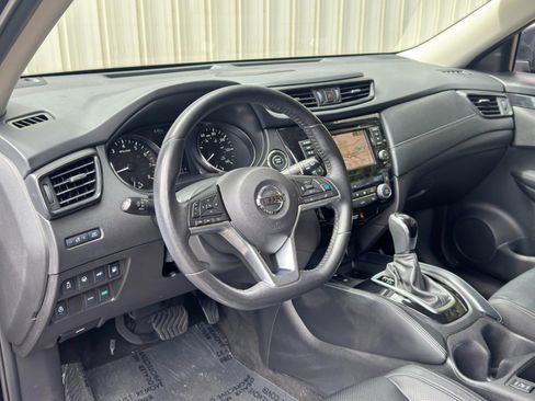 Used 2018 Nissan Rogue SL w/ Premium Package FWD image 13