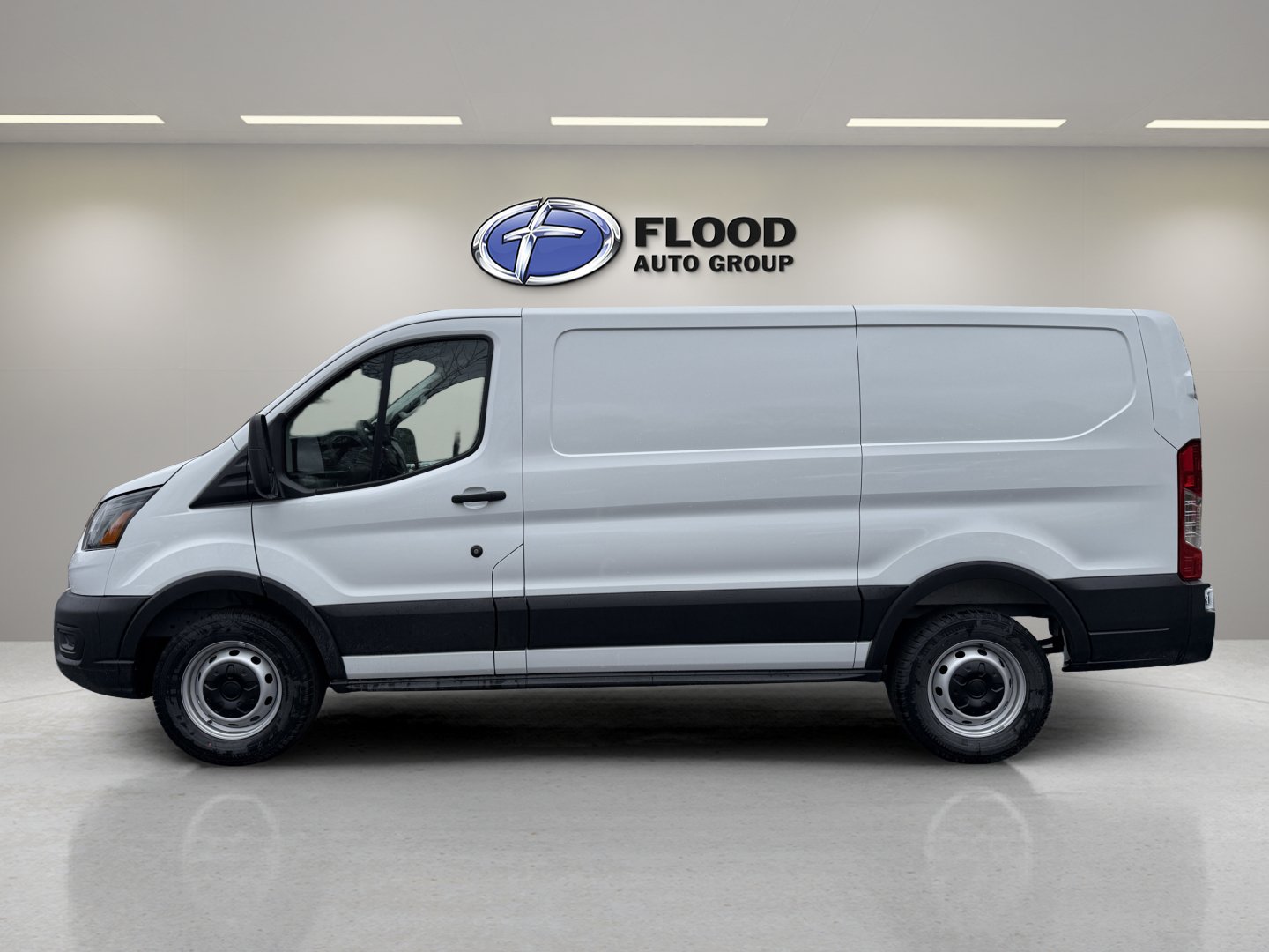 Used 2026 Ford Transit 150 Low Roof RWD image 5