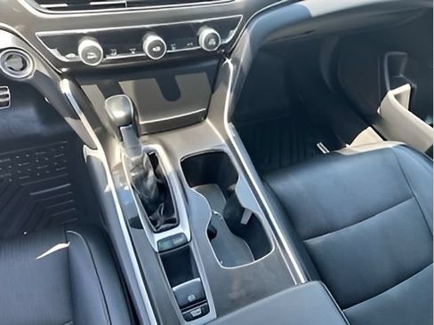 Used 2019 Honda Accord Sport image 11
