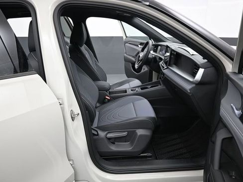 New 2026 Volkswagen Tiguan SE R-Line image 14