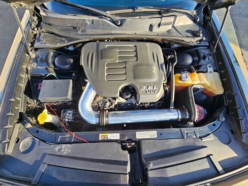 Used 2014 Dodge Challenger SXT RWD image 23