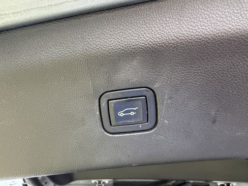 Used 2023 Buick Enclave Essence w/ Experience Buick Package AWD/4WD image 15
