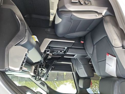 New 2026 Toyota Sequoia Platinum AWD/4WD image 32