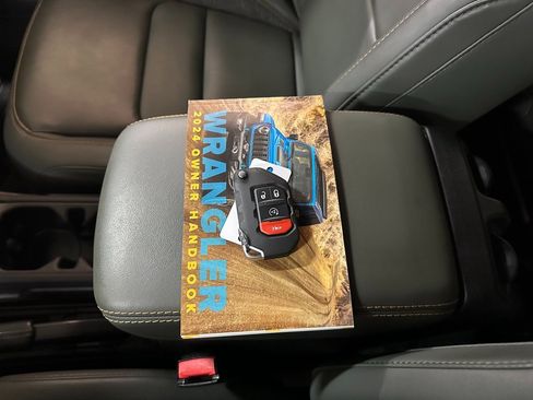 Used 2024 Jeep Wrangler High Altitude image 43