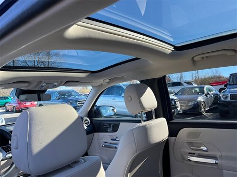 Certified 2025 Mercedes-Benz GLB 250 GLB 250 image 15