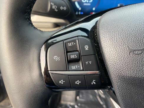 Used 2025 Ford Escape Platinum AWD/4WD image 18