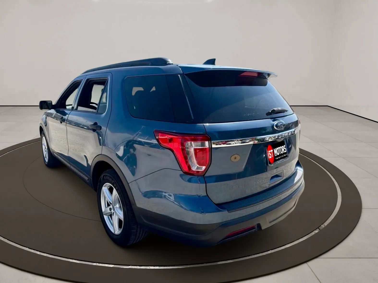 Used 2018 Ford Explorer FWD image 8