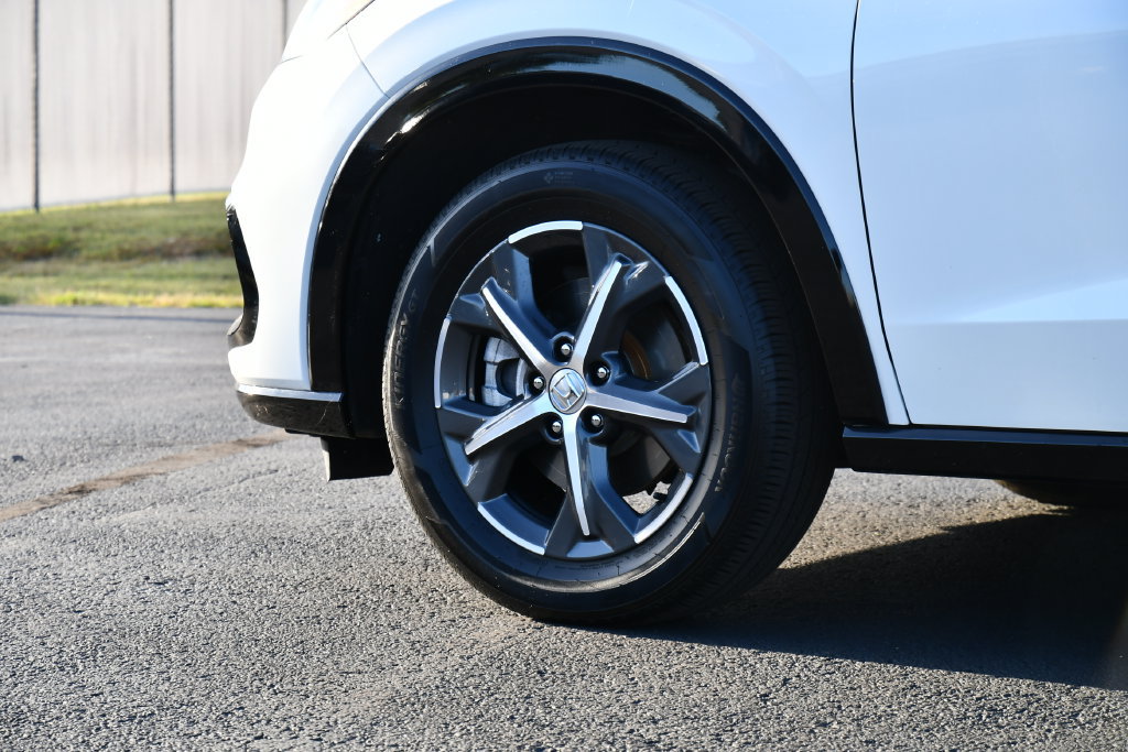 Used 2025 Honda HR-V EX-L image 12