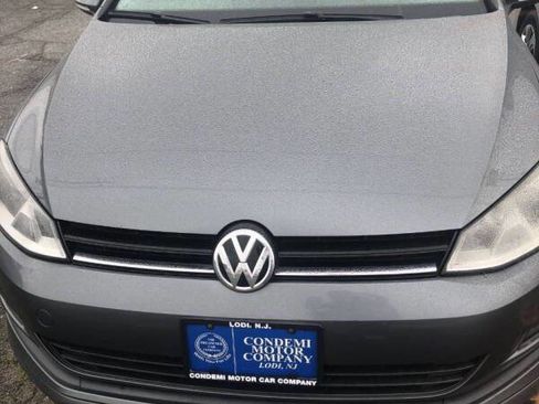 Used 2015 Volkswagen Golf SE image 1