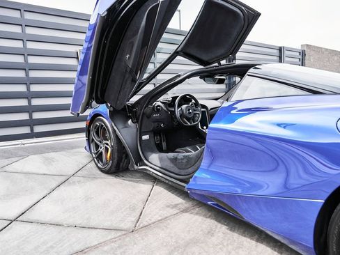 Used 2024 McLaren 750S image 30