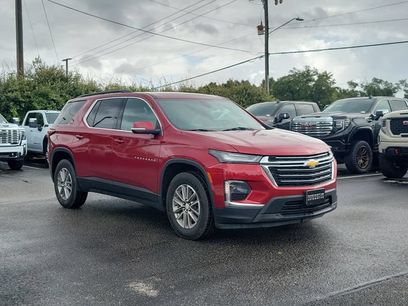 Used 2023 Chevrolet Traverse LT