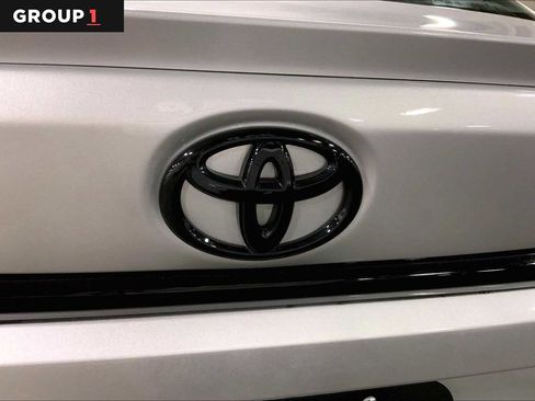 Certified 2025 Toyota Corolla SE image 30