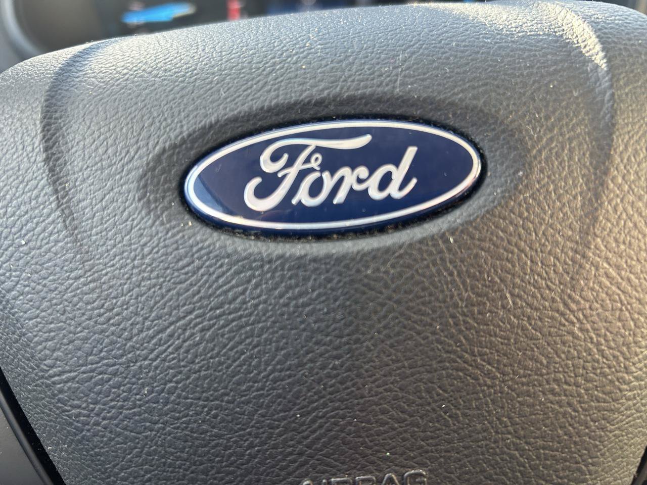 Used 2019 Ford Edge SE FWD image 20