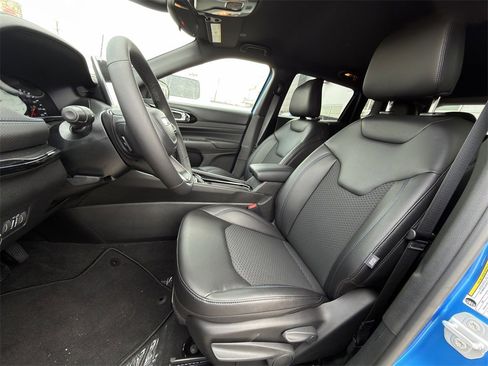 New 2026 Jeep Compass Latitude image 19