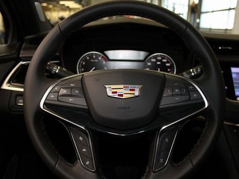 New 2025 Cadillac XT5 Premium Luxury AWD/4WD image 21