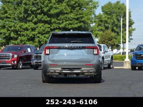 Used 2025 Ford Explorer Active w/ Active Comfort Package RWD image 6