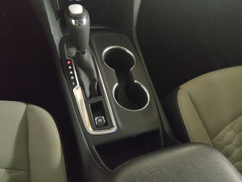 Used 2019 Chevrolet Equinox LS image 26