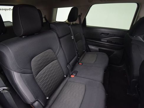 Used 2025 Nissan Pathfinder SV AWD/4WD image 25
