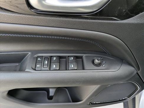 New 2026 Jeep Compass Latitude image 10