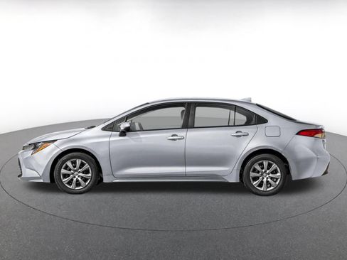 Used 2025 Toyota Corolla LE FWD image 3