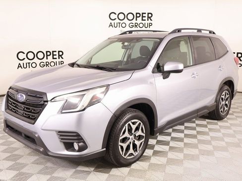 Used 2022 Subaru Forester Premium image 10