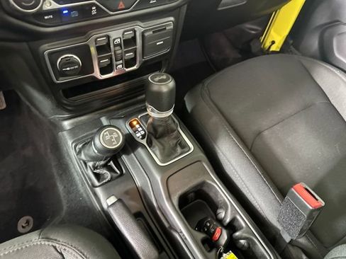 Used 2023 Jeep Wrangler Unlimited w/ Cold Weather Group image 20