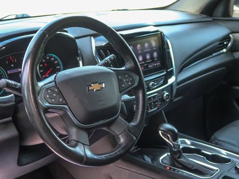 Used 2022 Chevrolet Traverse LT AWD/4WD image 27