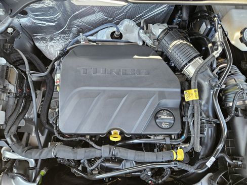 New 2026 Chevrolet Trax RS w/ Sunroof Package FWD image 21