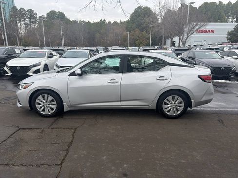 Certified 2020 Nissan Sentra S image 4