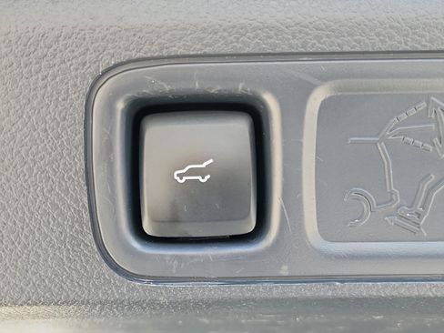 Used 2023 Ford Expedition Platinum AWD/4WD image 13