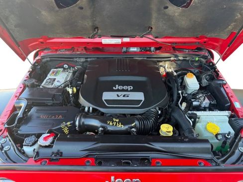 Used 2016 Jeep Wrangler Unlimited Rubicon image 27