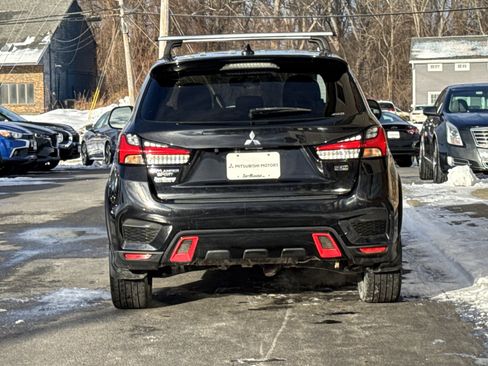 Used 2020 Mitsubishi Outlander Sport Black Edition image 4