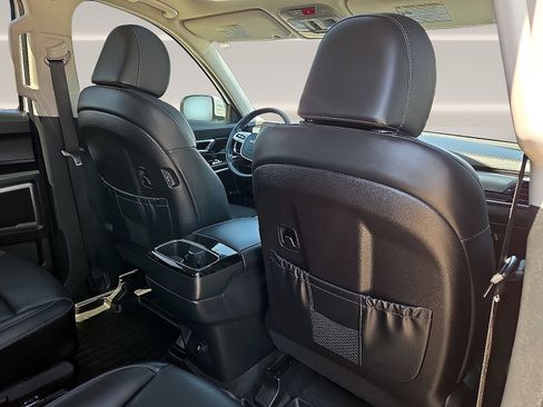 Used 2024 Kia Telluride S w/ S Sunroof Package FWD image 12