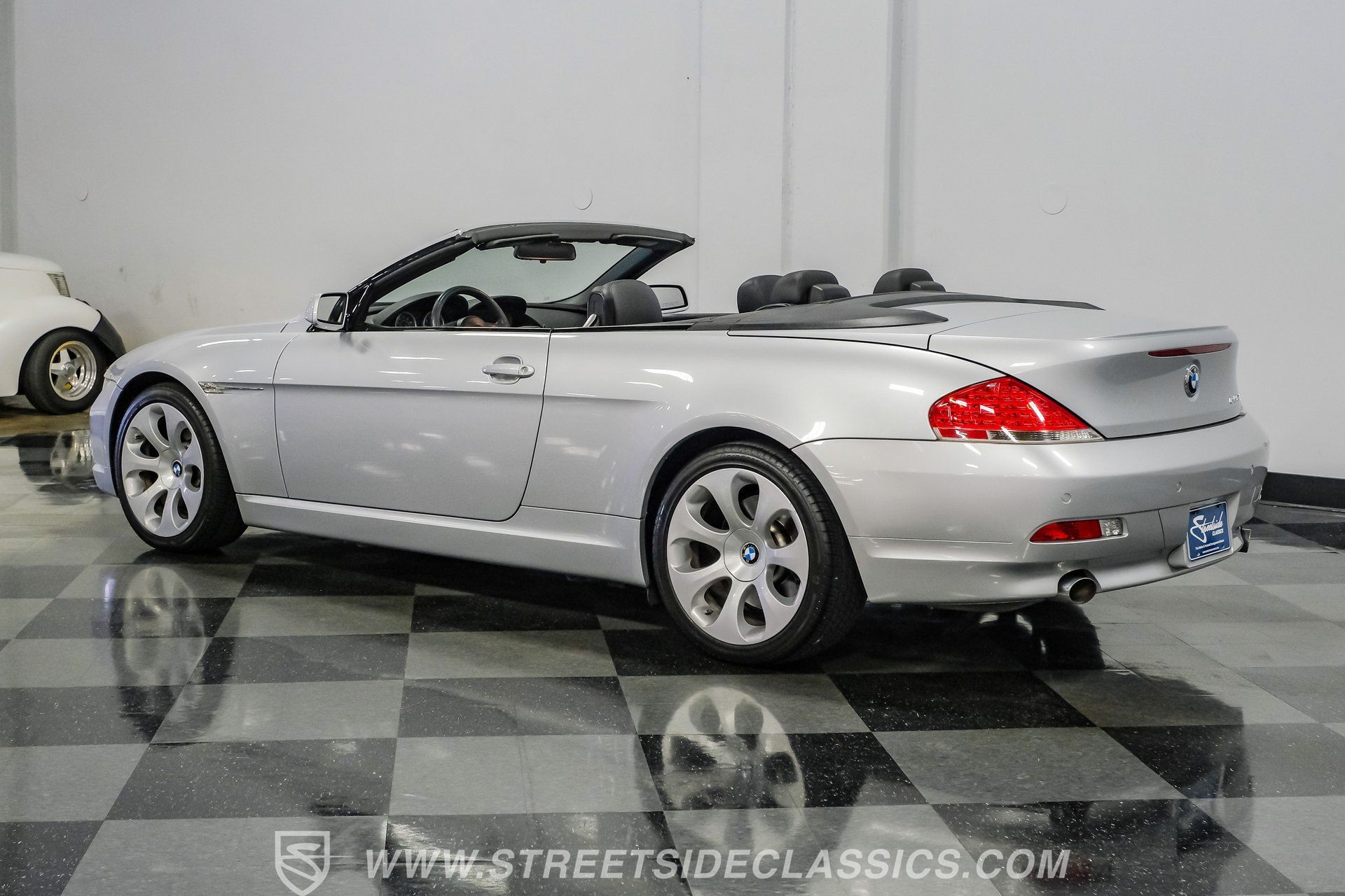 Used 2007 BMW 650i Convertible RWD image 8
