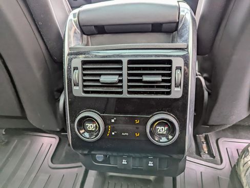 Used 2018 Land Rover Range Rover Sport HSE Dynamic image 12