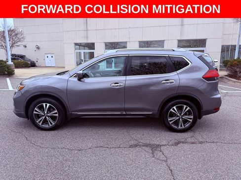 Used 2017 Nissan Rogue SL w/ SL Premium Package image 5