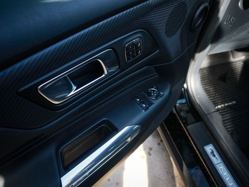 Used 2025 Ford Mustang Premium image 15