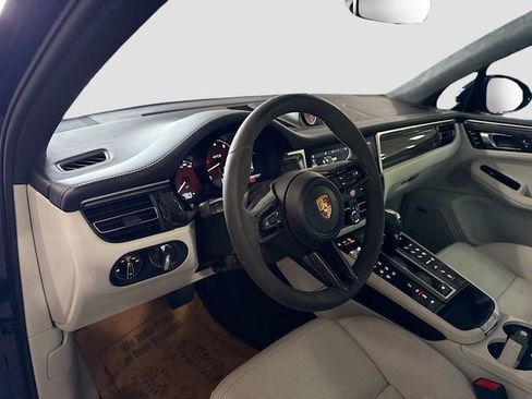 Used 2022 Porsche Macan GTS AWD/4WD image 9