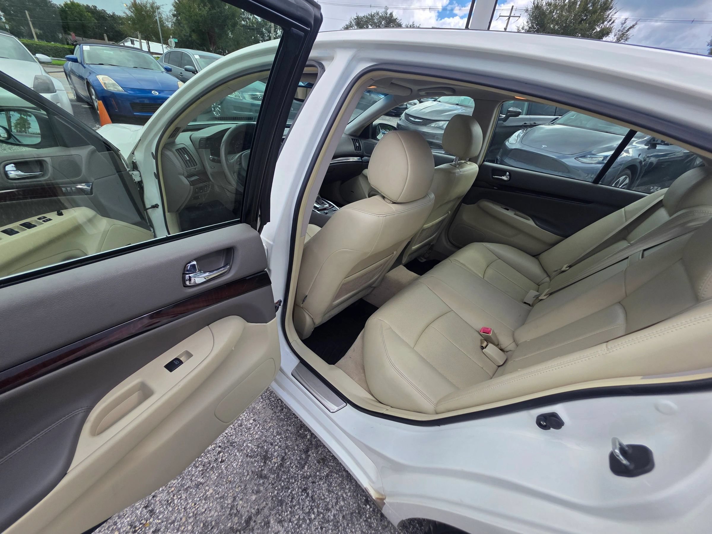 Used 2013 INFINITI G37 Journey w/ Premium Pkg RWD image 15