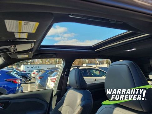 Used 2025 Subaru Forester Touring image 13