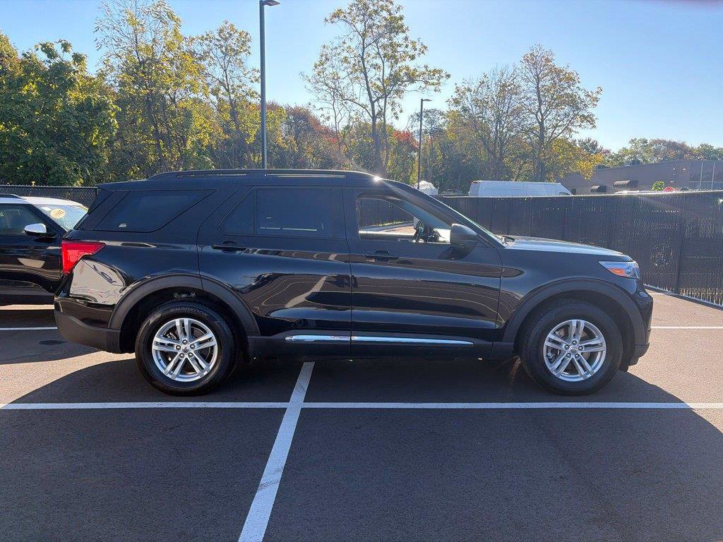 Used 2021 Ford Explorer XLT w/ Equipment Group 202A AWD/4WD image 21