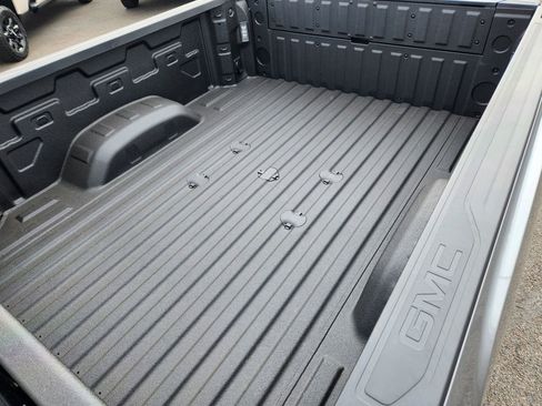 New 2026 GMC Sierra 2500 AT4 w/ AT4 Premium Plus Package image 18