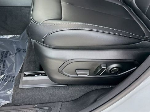 New 2025 Jeep Grand Cherokee Limited w/ Black Appearance Package AWD/4WD image 19