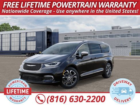 New 2026 Chrysler Pacifica Pinnacle image 1