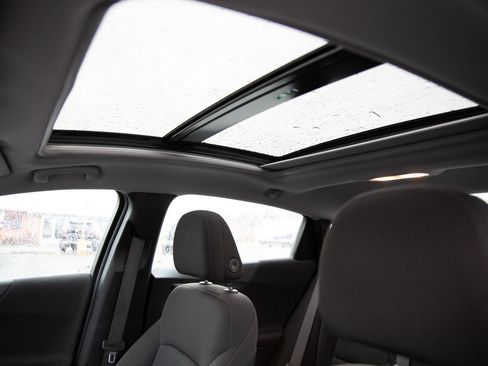 Used 2024 Chevrolet Malibu LT image 11