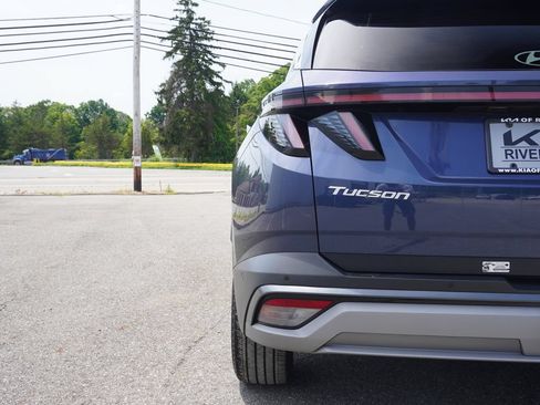 Used 2025 Hyundai Tucson Limited AWD/4WD image 19