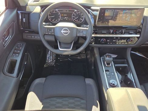 New 2026 Nissan Pathfinder SV image 7